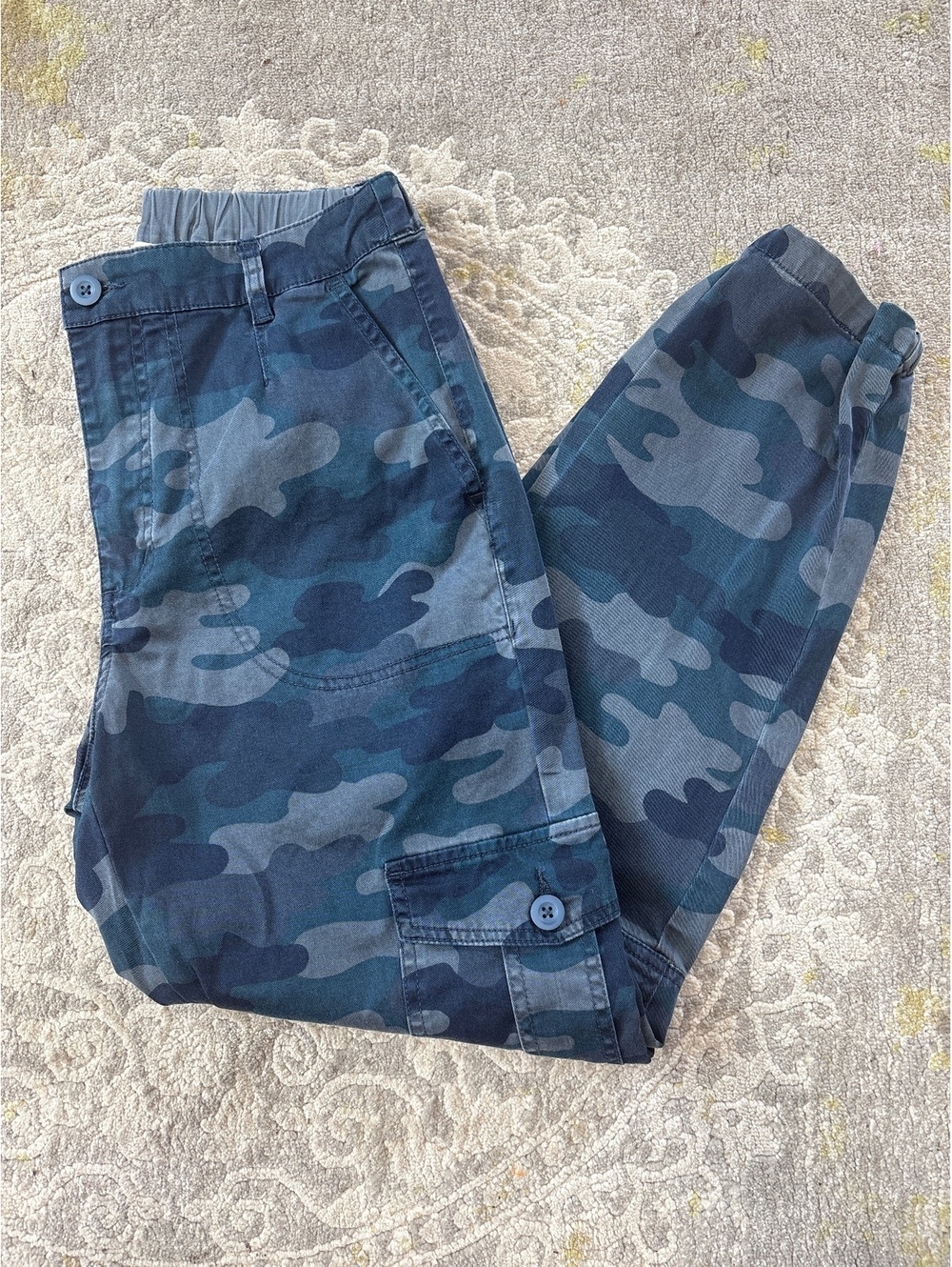 Sundance blue camo cargo jogger pants 6 nwot